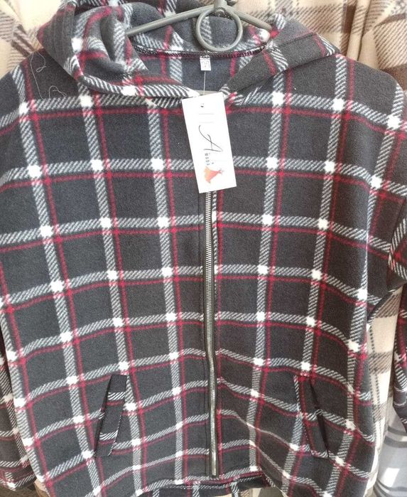 Женская флисовая кофта с капюшоном на молнии   от 42 до 60  рр.