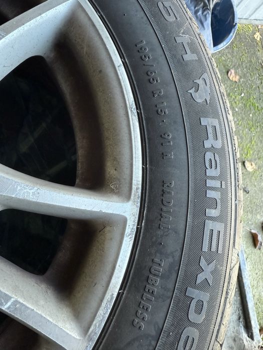 Koła alufelgi toyota 15 cali z oponami