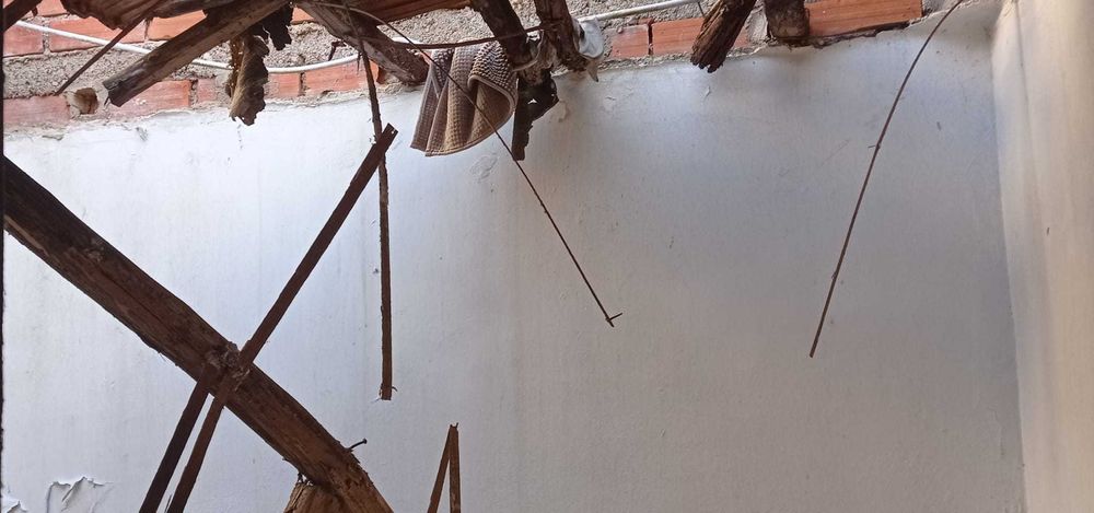 Casa para Reconstrução (Coimbra)