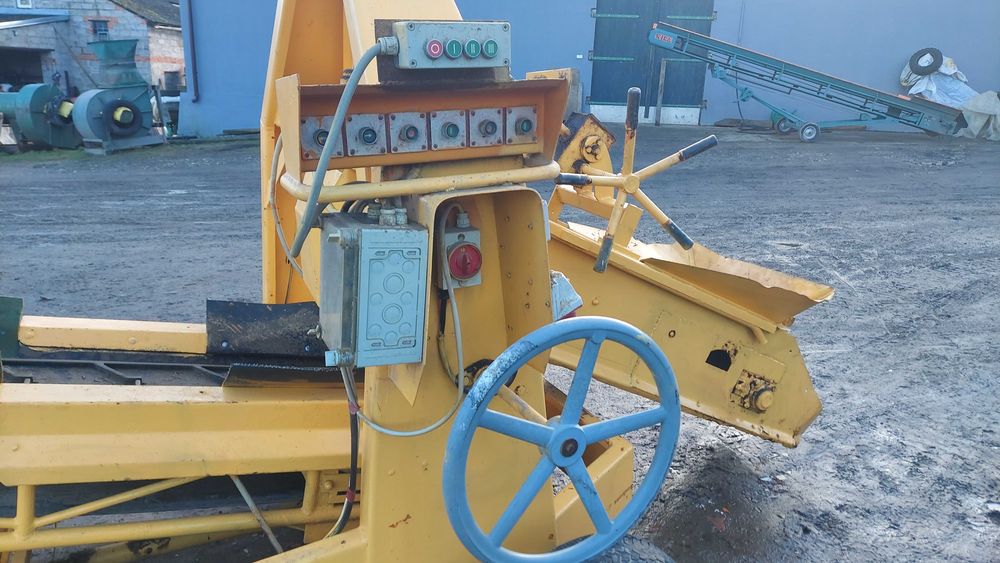 Pryzmownik tasmociag podajnik tasmowy