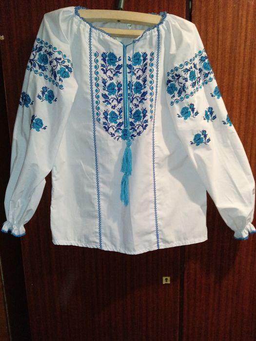 Вишиванка ручної роботи