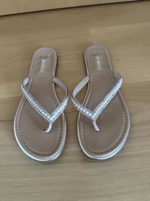 Chinelos Brancos Nº 39