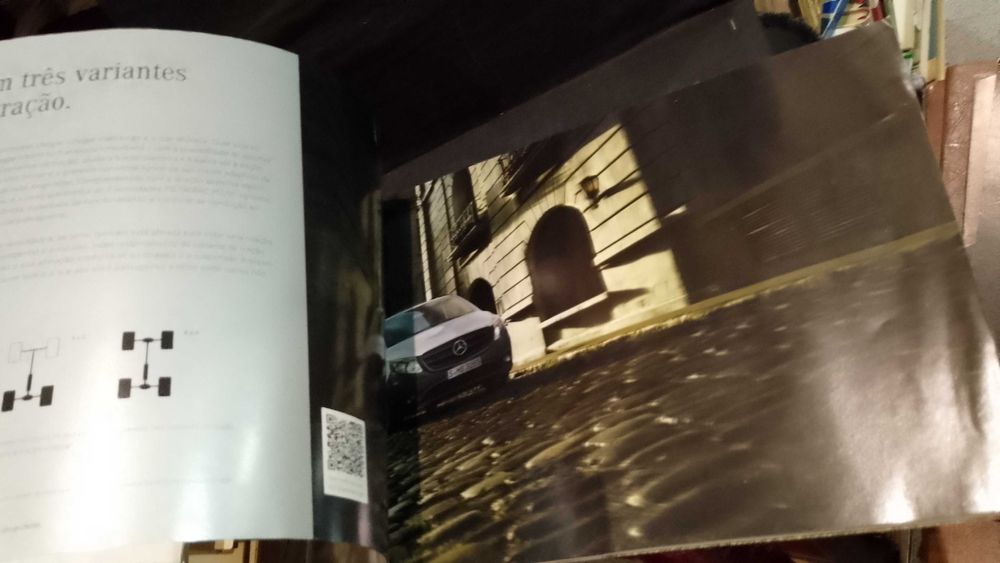 Livro Catálogo Mercedes-Benz Vito Tourer