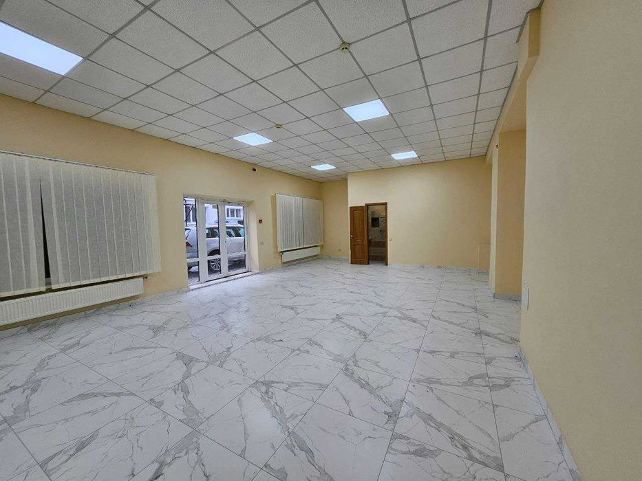 Оренда комерц.приміщення 57м2 в Центрі Ів.-Франківська_VD