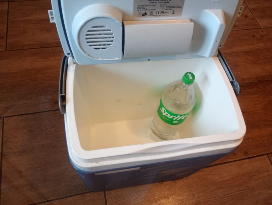 Sprzedam lodówkę turystyczną