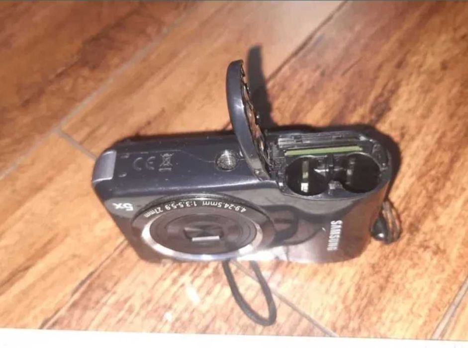 Фотоапарат Samsung  ES28 все коректно працює