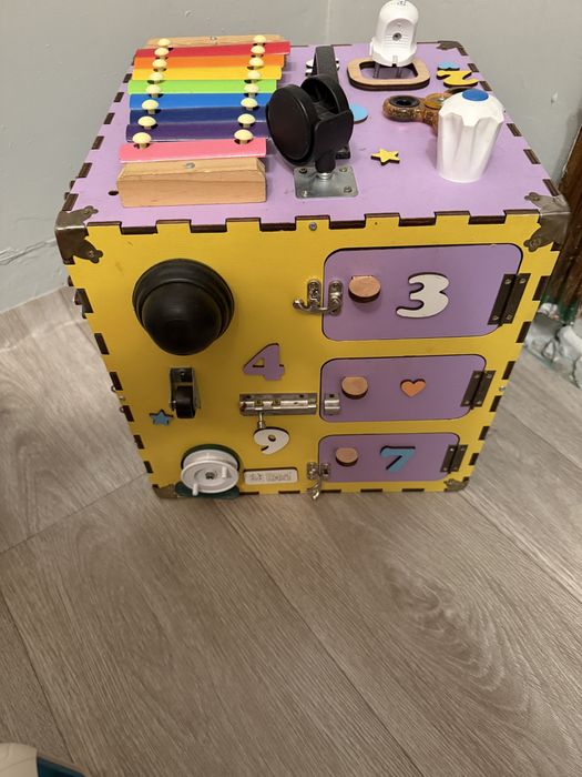 Бізікуб дитячий.