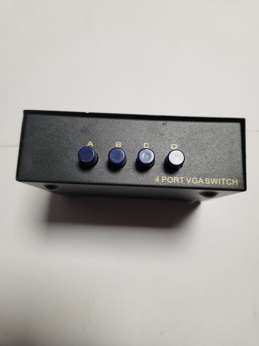 Comutador VGA como novo