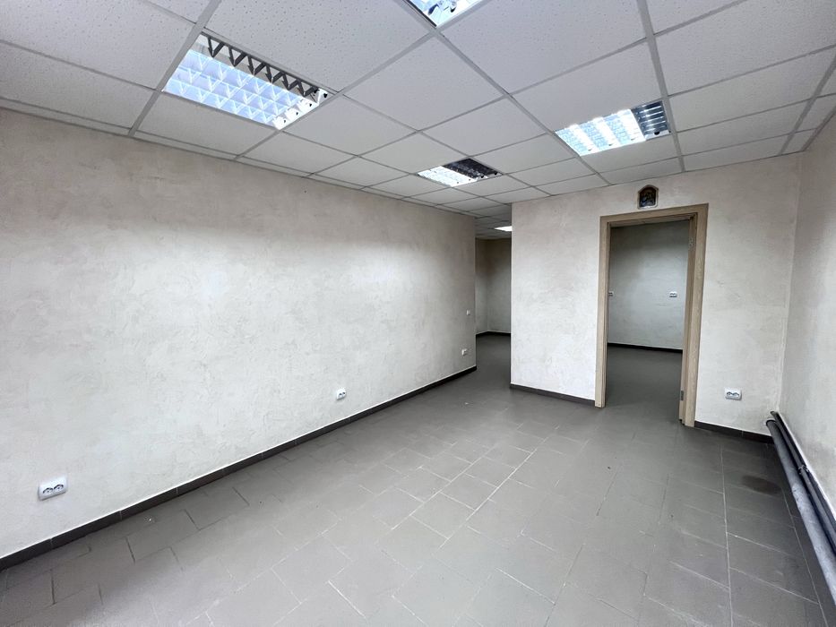 Продаж комерційного приміщення на Бамі