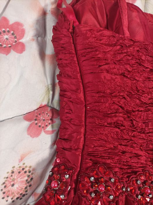 Продам плаття випускне