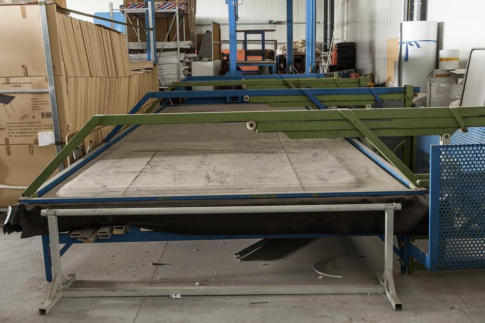 Prensa de Colagem com membrana a vácuo