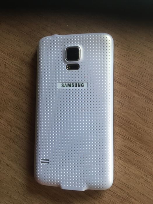 Простой смартфон звонилка Samsung S5