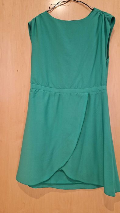 Vestido verde, H&M, tamanho 36, manga cava