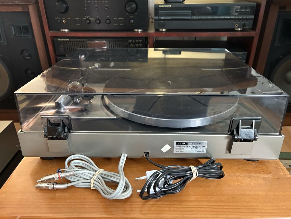 Gira discos TEAC TS-F15
