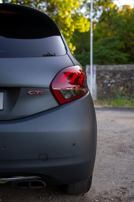 Peugeot 208 GTi THP 208 — photo 2