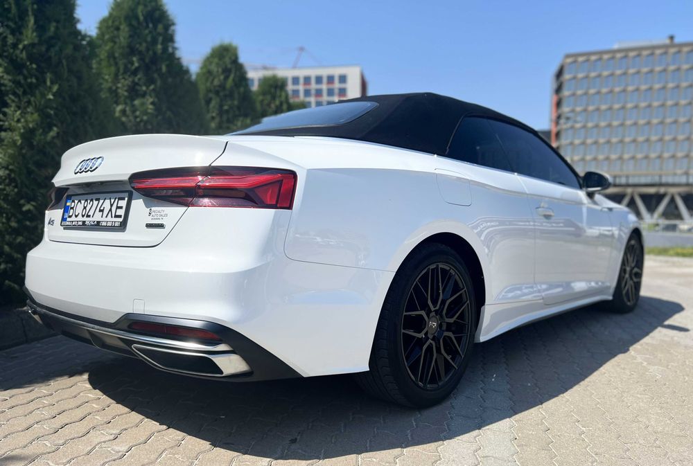 Оренда автомобіля Audi A5 Кабріолет Львів. Орендуй авто для фотосесії чи відпочинку.