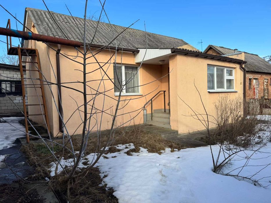 Продаж будинку по вул. Волошина, р-н. Дубове