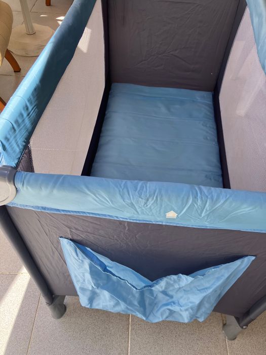 Cama de viagem de bebe