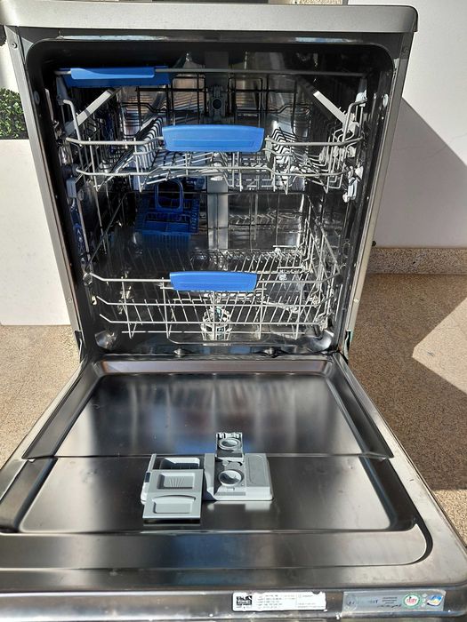 Máquina lavar loiça indesit com erro F16