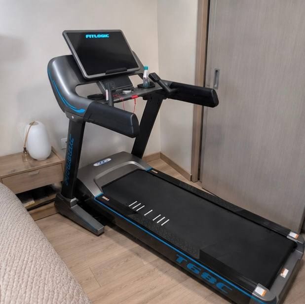 Бігова доріжка Fitlogic T68C