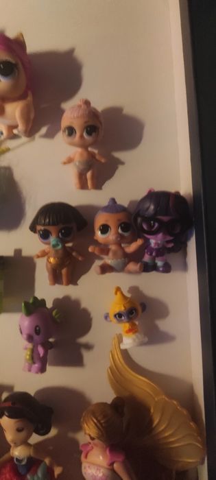 Bonecos bebés  lol