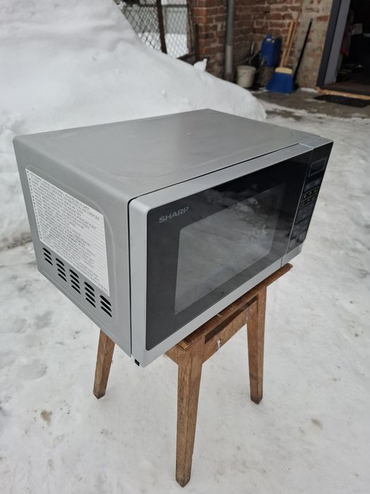 Мікрохвильова піч Sharp