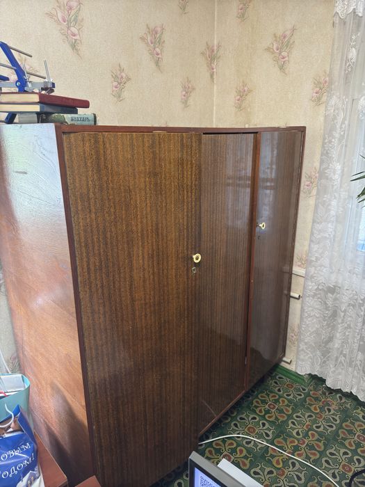 Продадим шкаф ссср