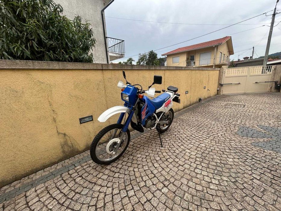 Moto Suzuki TS 125 R
