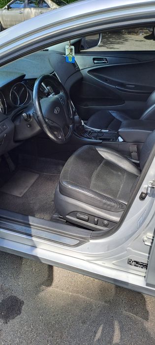 Hyundai Sonata 2012 VIN KMHEC41LBDA508764 фото оголошення 4 з 18