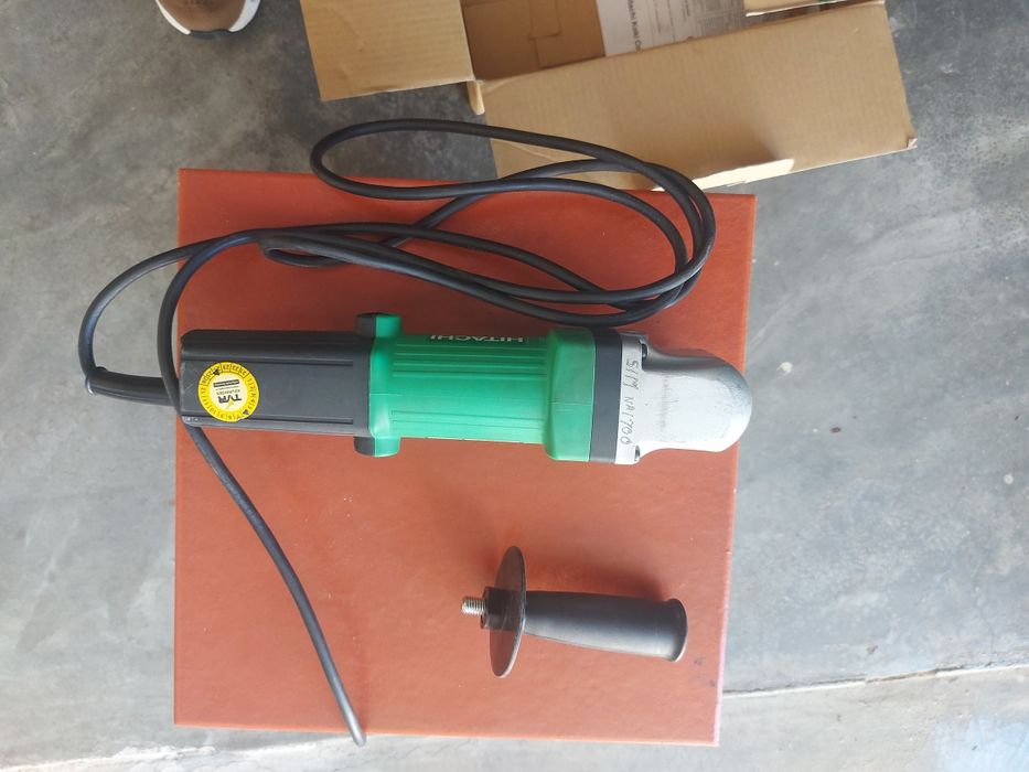 Furadora Angular Hitachi D10YB