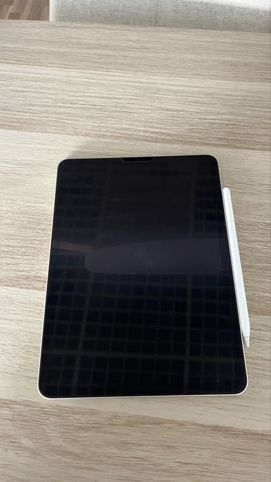 iPad Air 5.ª Geração (M1) 64 GB + Apple Pencil (2.ª Geração) – Como Novo