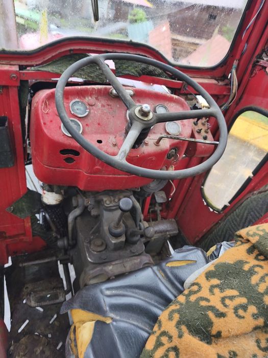 Ciągniki rolnicze mf 135