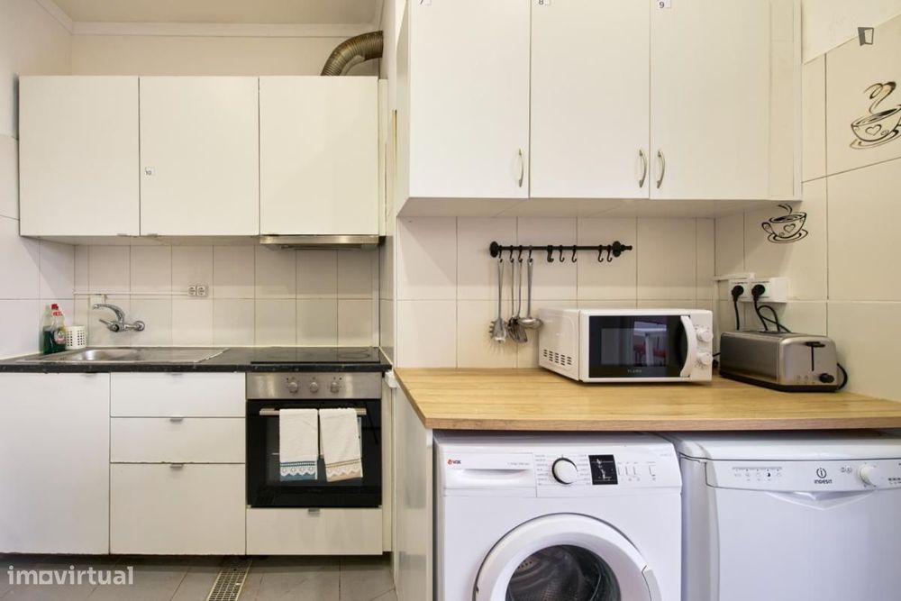Quarto - localizado em Alameda Lisbon