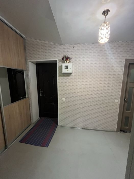 Продам 2-х кімнатну квартиру