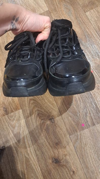 Зимние кроссовки 38