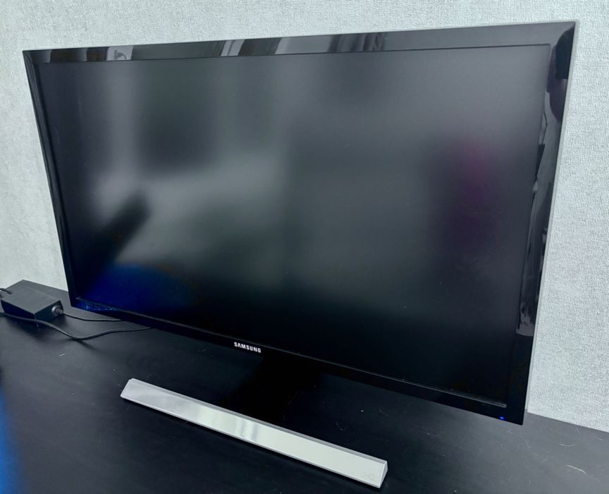 Samsung 4K 28” U28E590D