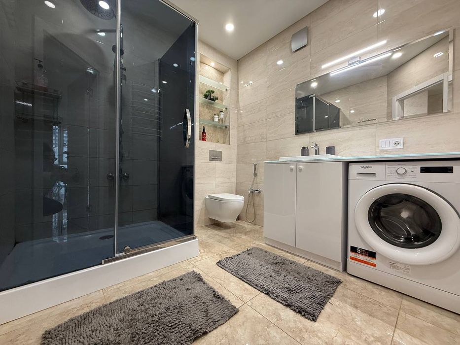 Квартира подобово, погодинно 2 кв на набережній центр міста