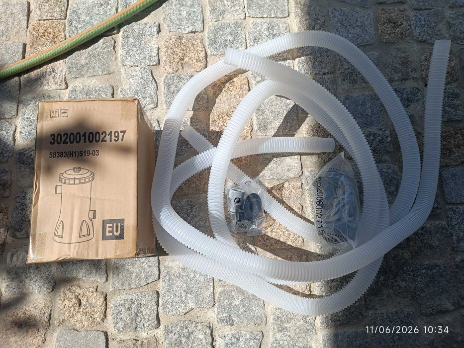 Bomba para filtrar água de piscina (nova)