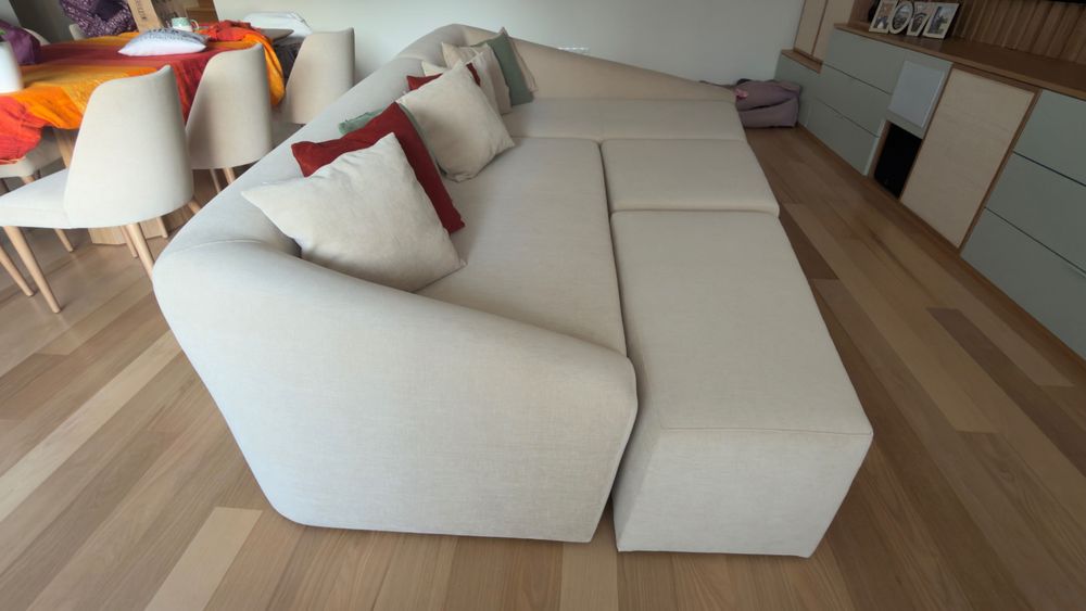 Sofá Premium Bege Laskasas Chaise + Módulos Móveis | Tecido Pet Friendly | Alto Padrão