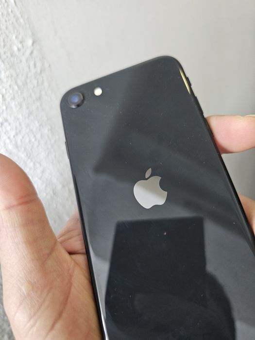 IPhone SE ..64gb
