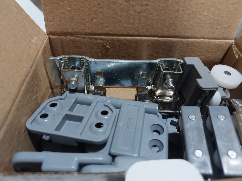 Механізм для дверей