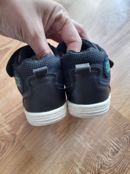 Adidasy sneakersy czarne r. 25