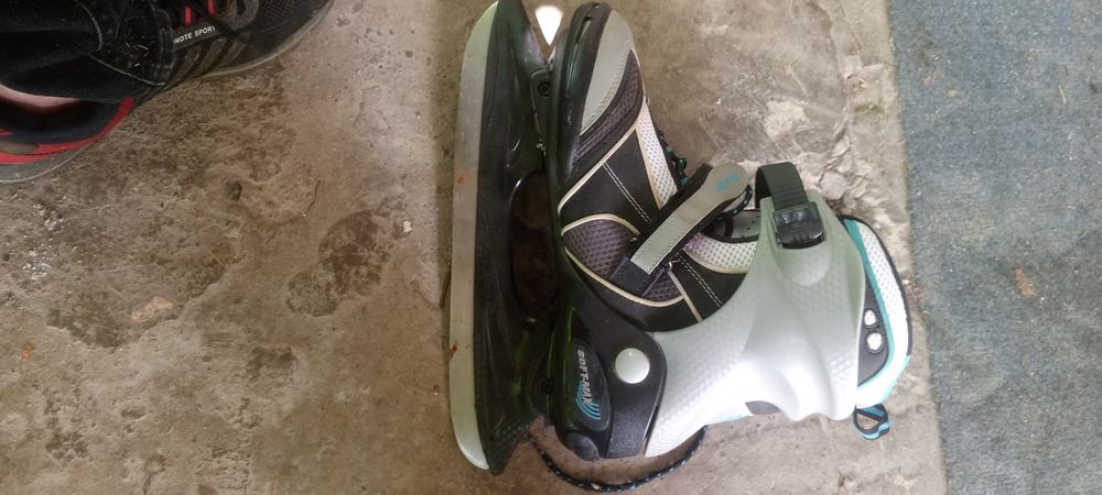 Коньки можуть бути і ролики