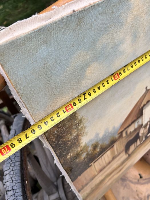 Стара картина – портрет української дівчини з намистом