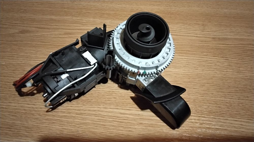 Ekspres Bosch VeroCup100- młynek