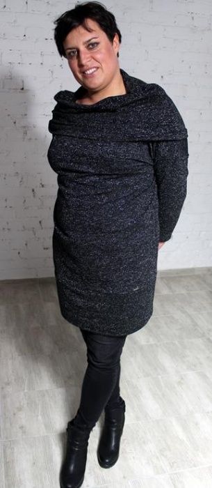 Dzianinowa sukienka ze złotą niteczką r.46/48/50 NEW