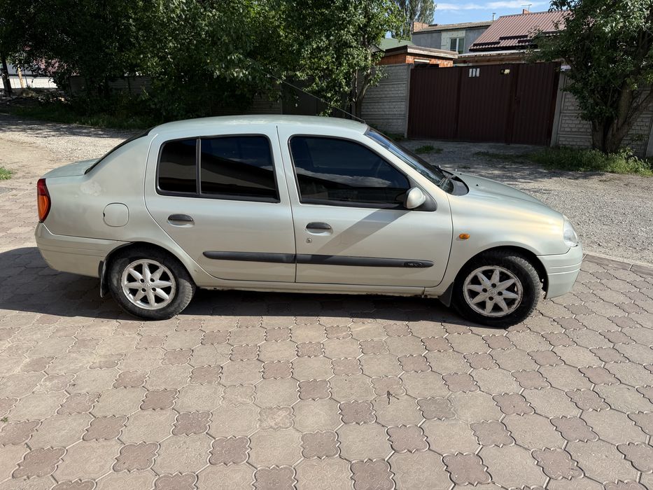 Renault Clio 1.4 Бензин.