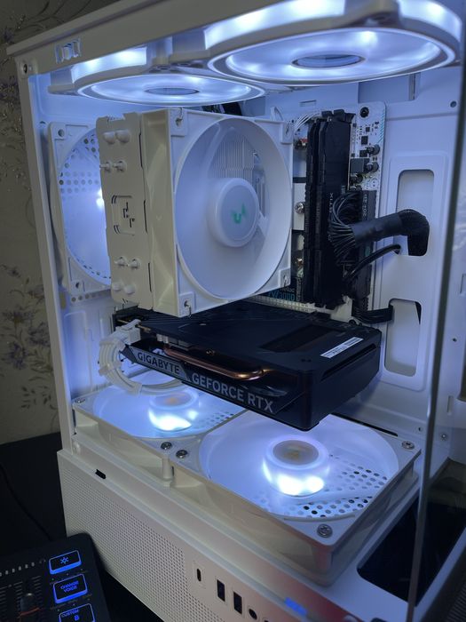 Ігровий ПК AMD Ryzen 5 5600X RTX 5050 16Gb 3200mhz 500Gb m2 550w b450m