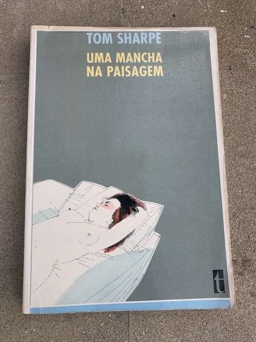 Livro Uma Mancha na Paisagem de Tom Sharpe
