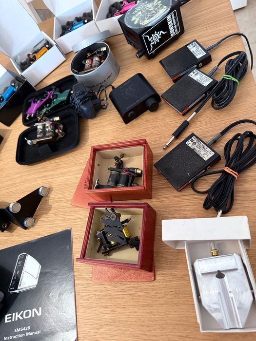 Oportunidade para tatuadores (tudo ou separado)